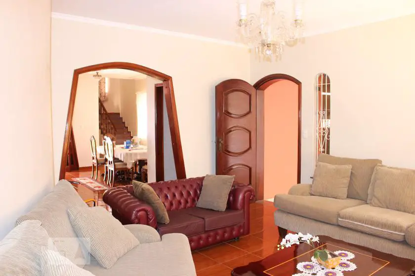 Foto 3 de Casa com 3 Quartos para alugar, 340m² em Vila Jacuí, São Paulo