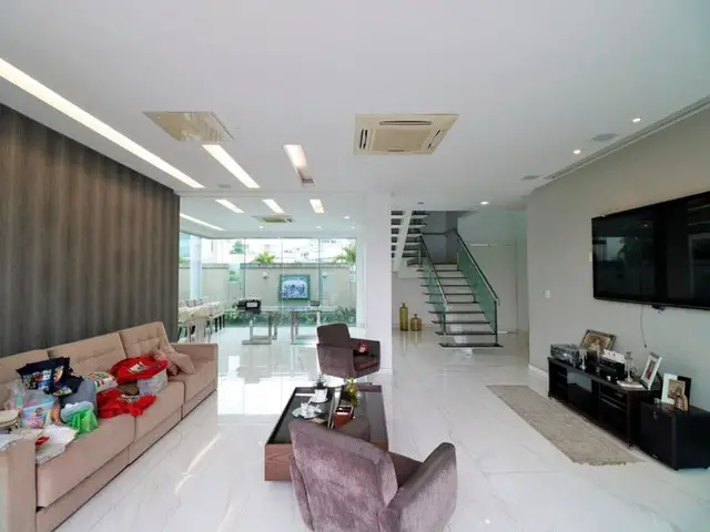 Foto 4 de Casa de Condomínio com 5 Quartos à venda, 88437m² em Aleixo, Manaus
