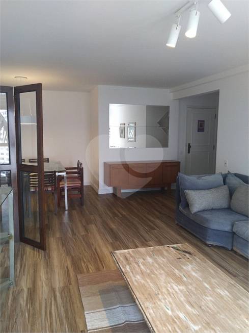 Foto 4 de Apartamento com 3 Quartos para alugar, 116m² em Bela Vista, São Paulo