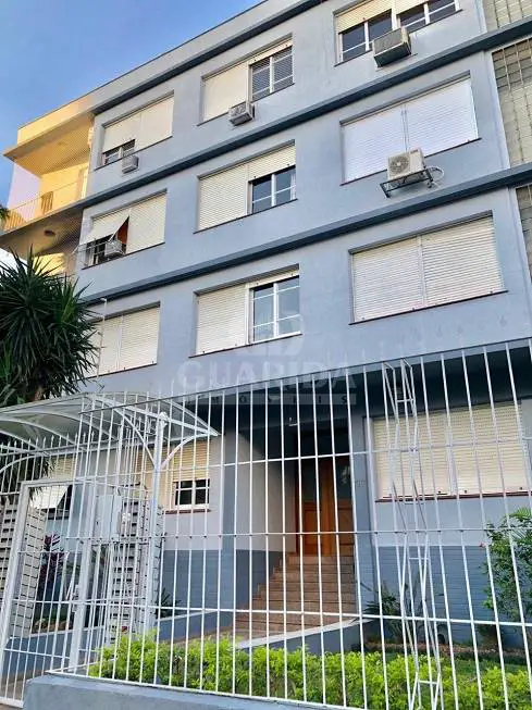 Foto 1 de Apartamento com 3 Quartos à venda, 66m² em Farroupilha, Porto Alegre