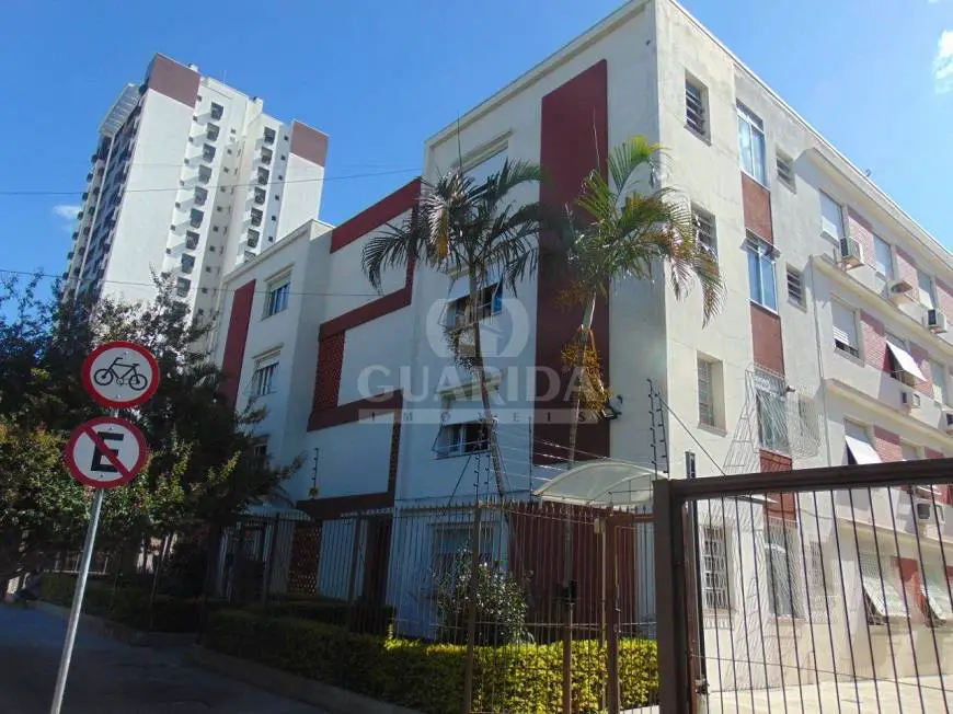 Foto 1 de Apartamento com 3 Quartos à venda, 60m² em Menino Deus, Porto Alegre