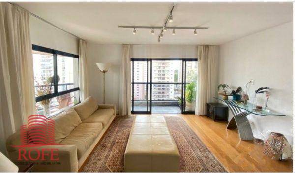 Foto 1 de Apartamento com 3 Quartos para venda ou aluguel, 160m² em Moema, São Paulo