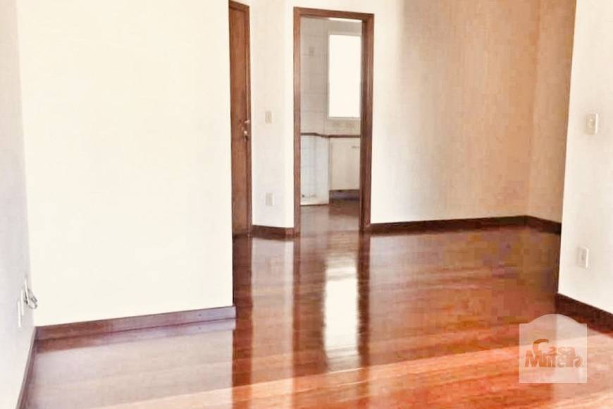 Foto 2 de Apartamento com 3 Quartos à venda, 95m² em Santo Antônio, Belo Horizonte