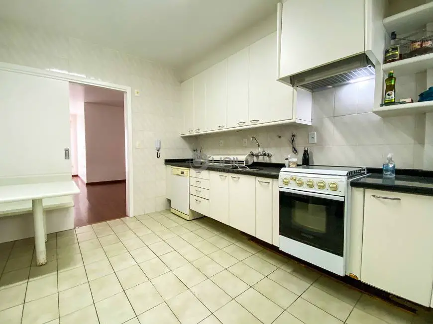 Foto 4 de Apartamento com 4 Quartos à venda, 129m² em Córrego Grande, Florianópolis