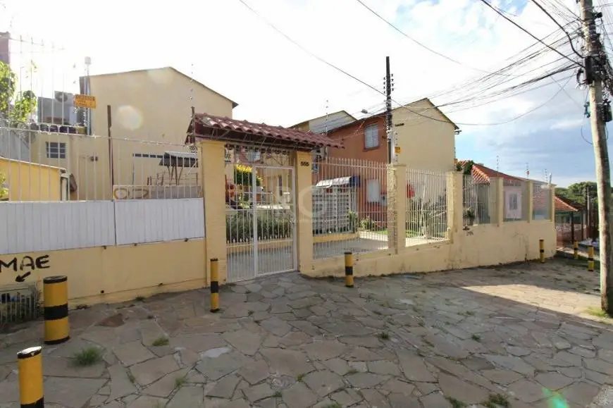 Foto 1 de Casa com 2 Quartos à venda, 36m² em Santo Antônio, Porto Alegre