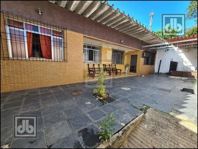 Foto 2 de Casa com 3 Quartos à venda, 800m² em Tanque, Rio de Janeiro
