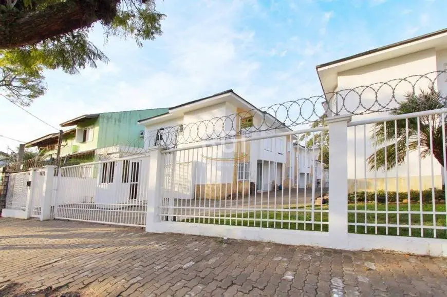 Foto 1 de Casa com 3 Quartos à venda, 144m² em Teresópolis, Porto Alegre