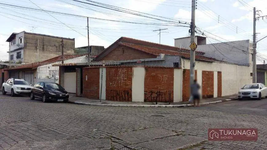 Foto 1 de Casa com 3 Quartos para alugar, 300m² em Vila Galvão, Guarulhos