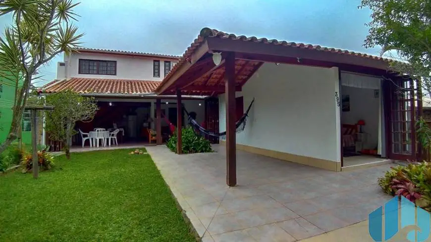 Foto 1 de Casa com 4 Quartos à venda, 113m² em Ferraz, Garopaba