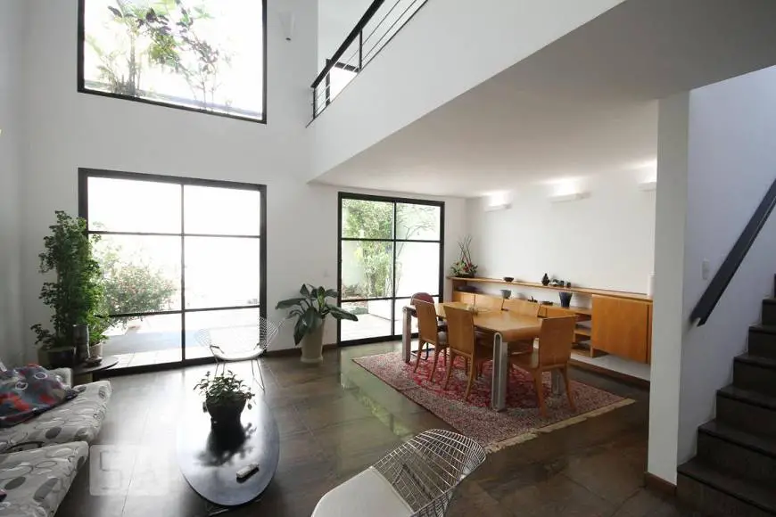Foto 1 de Casa com 4 Quartos para alugar, 270m² em Ipiranga, São Paulo