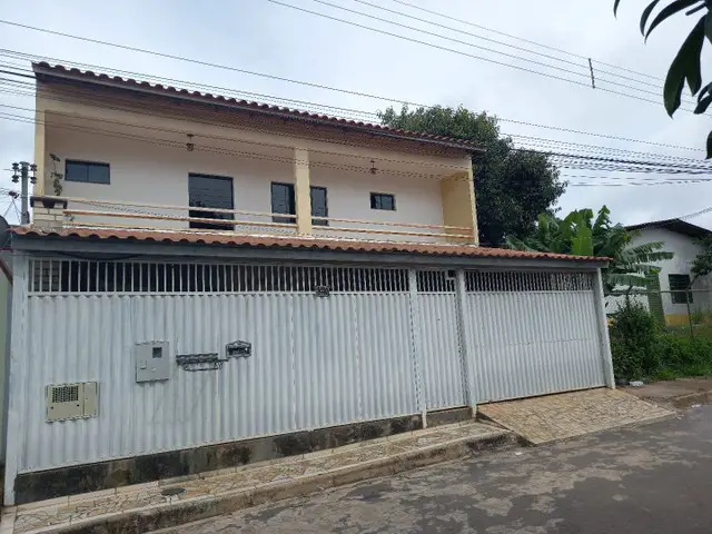 Foto 1 de Casa com 4 Quartos à venda, 275m² em Santa Maria, Brasília