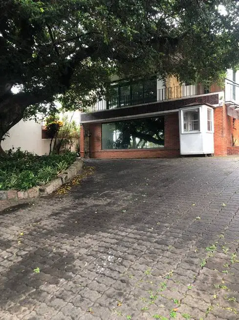Foto 2 de Casa com 5 Quartos à venda, 500m² em Petrópolis, Porto Alegre