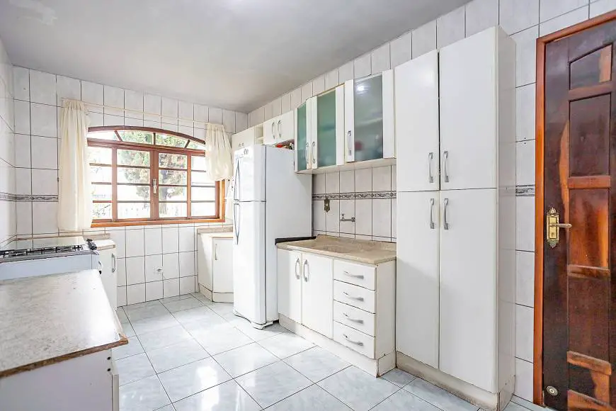 Foto 3 de Casa com 5 Quartos à venda, 240m² em Sitio Cercado, Curitiba