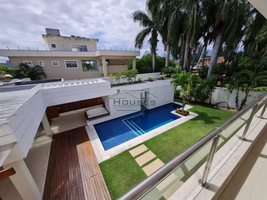Foto 1 de Casa de Condomínio com 5 Quartos para alugar, 900m² em Barra da Tijuca, Rio de Janeiro