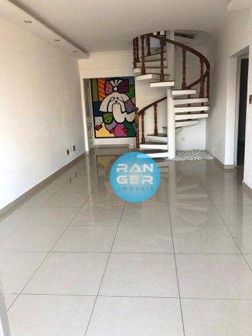 Foto 1 de Cobertura com 2 Quartos à venda, 239m² em Gonzaga, Santos