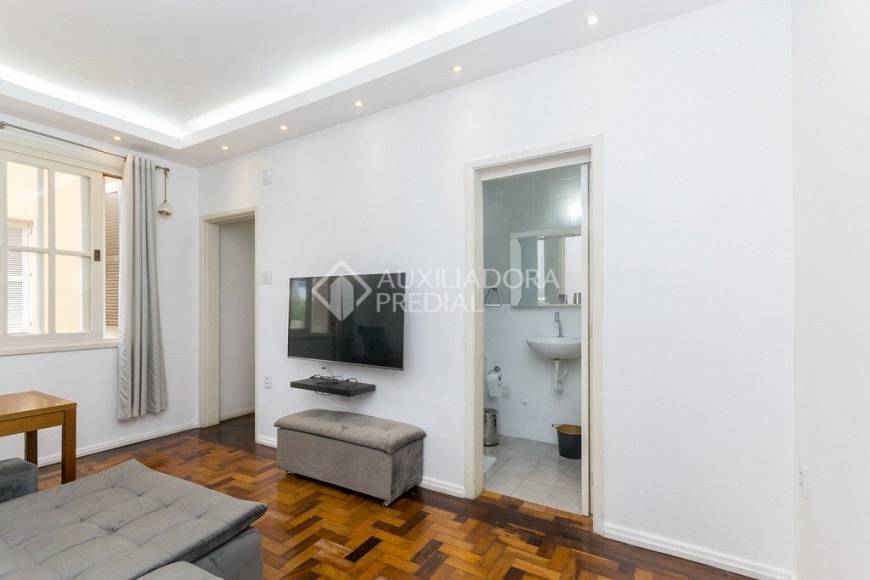 Foto 4 de Apartamento com 1 Quarto para alugar, 50m² em Auxiliadora, Porto Alegre