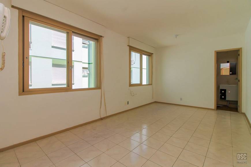 Foto 1 de Apartamento com 1 Quarto à venda, 30m² em Camaquã, Porto Alegre