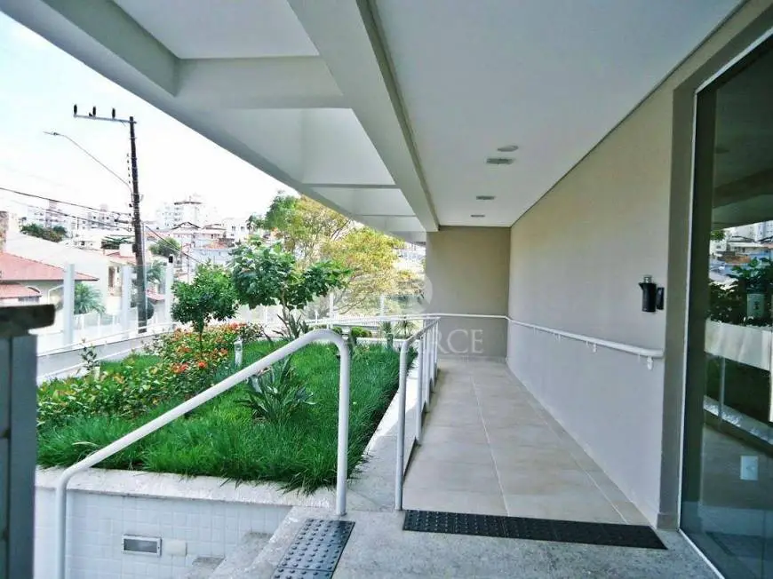 Foto 2 de Apartamento com 3 Quartos à venda, 84m² em Capoeiras, Florianópolis