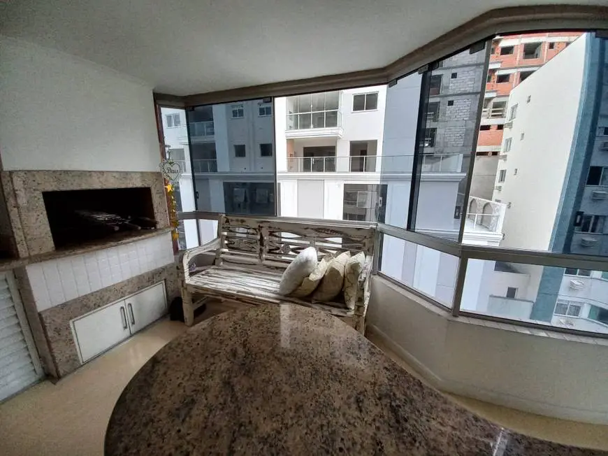 Foto 2 de Apartamento com 3 Quartos à venda, 107m² em Centro, Balneário Camboriú