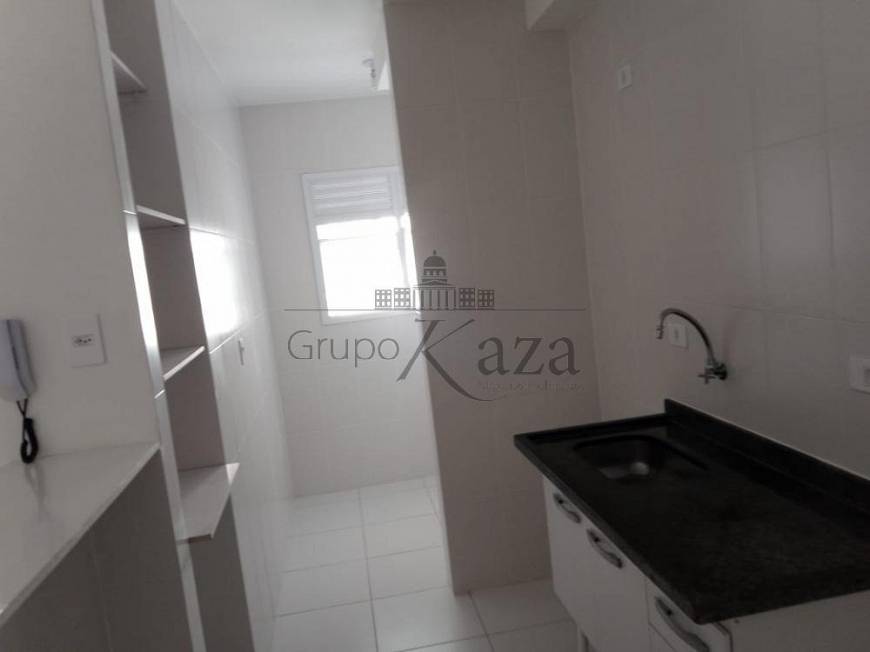 Foto 4 de Apartamento com 3 Quartos à venda, 80m² em Jardim Estoril, São José dos Campos