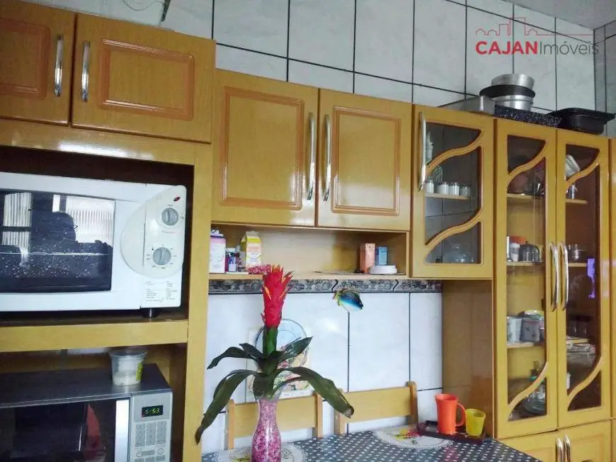 Foto 1 de Apartamento com 3 Quartos à venda, 83m² em Medianeira, Porto Alegre