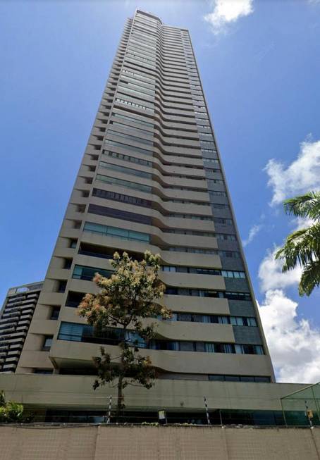 Foto 1 de Apartamento com 4 Quartos à venda, 290m² em Santana, Recife