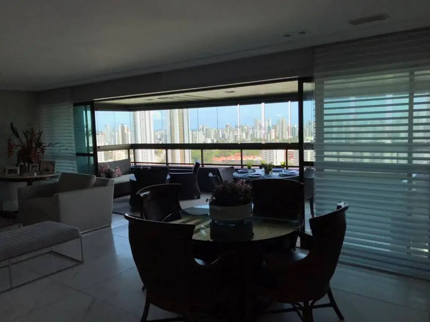 Foto 3 de Apartamento com 4 Quartos à venda, 290m² em Santana, Recife