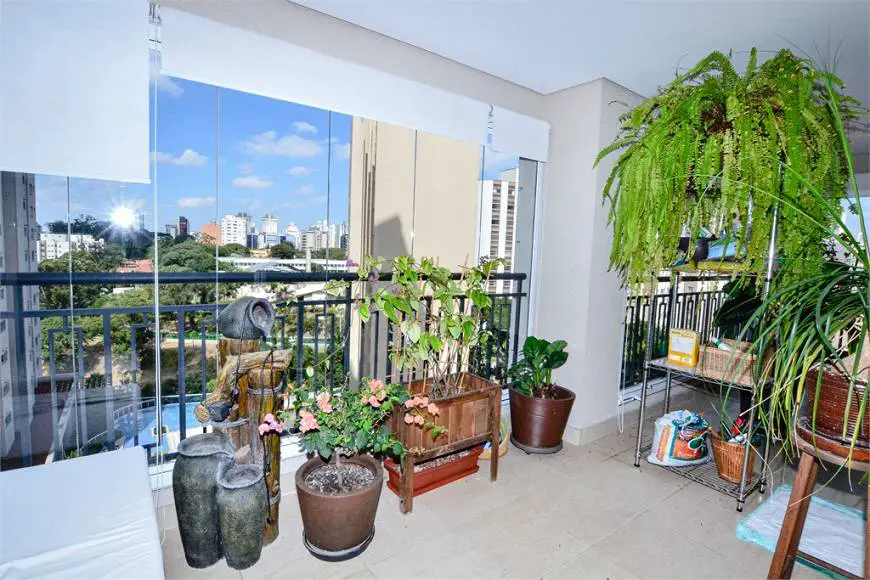 Foto 3 de Apartamento com 4 Quartos à venda, 213m² em Vila Mariana, São Paulo