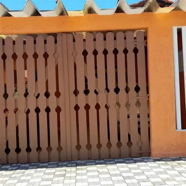 Foto 1 de Casa com 2 Quartos à venda, 68m² em Centro, Mongaguá