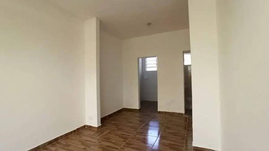 Foto 1 de Casa com 2 Quartos para alugar, 70m² em Tirol, Belo Horizonte