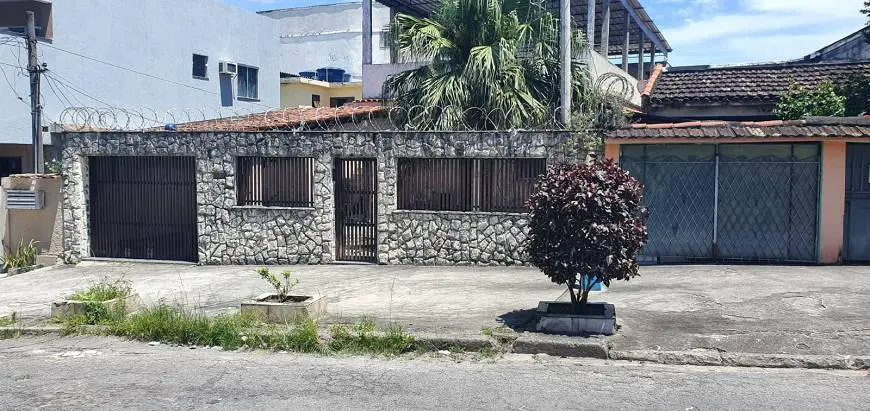 Foto 1 de Casa com 3 Quartos à venda, 200m² em Bento Ribeiro, Rio de Janeiro