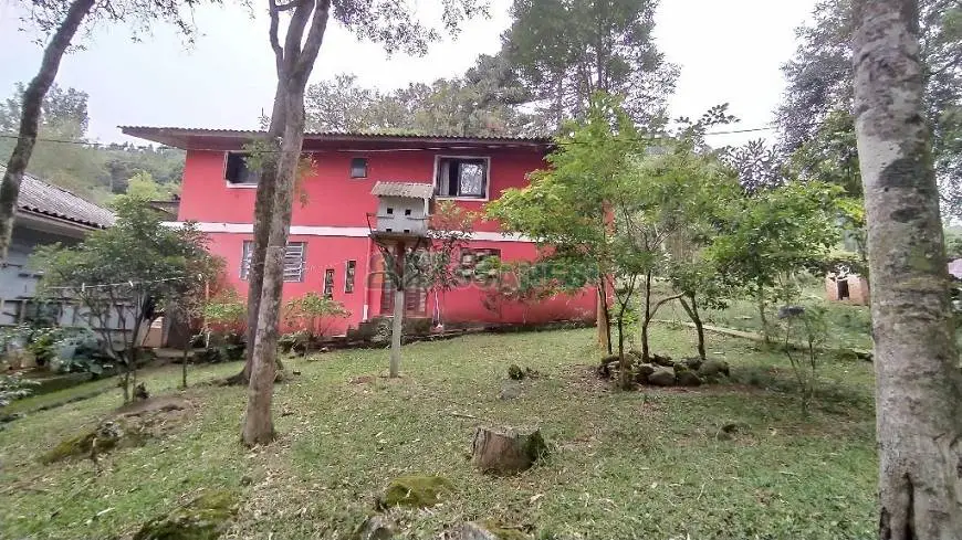 Foto 1 de Casa com 3 Quartos para alugar, 156m² em Desvio Rizzo, Caxias do Sul