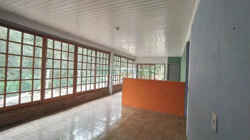 Foto 3 de Casa com 3 Quartos para alugar, 204m² em Desvio Rizzo, Caxias do Sul