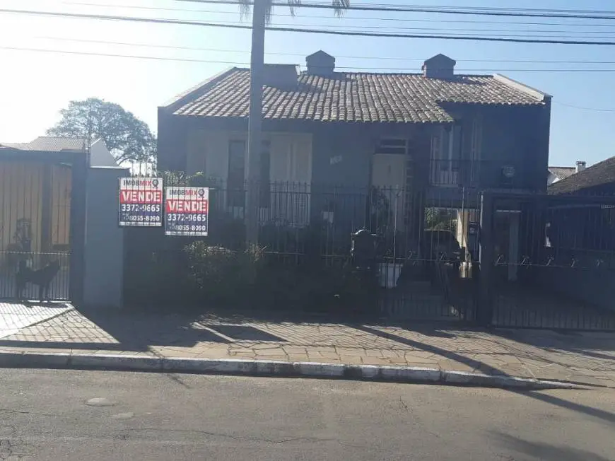 Foto 1 de Casa com 4 Quartos à venda, 320m² em São Sebastião, Porto Alegre