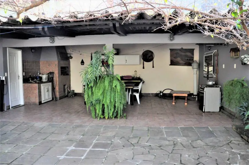 Foto 3 de Casa com 4 Quartos à venda, 320m² em São Sebastião, Porto Alegre