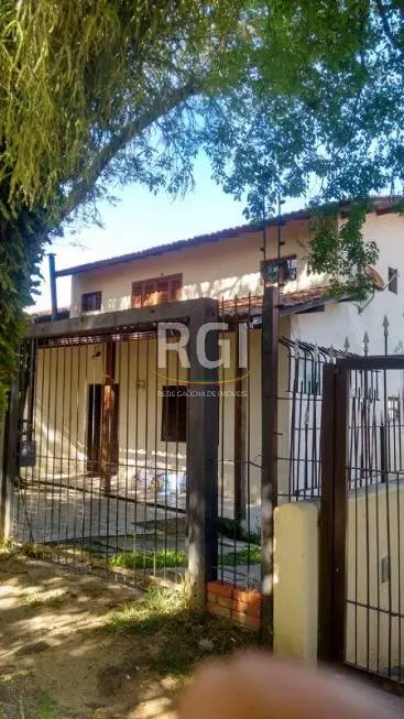 Foto 2 de Casa com 4 Quartos à venda, 200m² em Sarandi, Porto Alegre