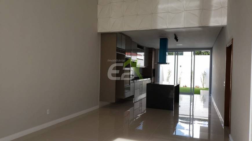 Foto 2 de Casa de Condomínio com 3 Quartos à venda, 153m² em Residencial Samambaia, São Carlos
