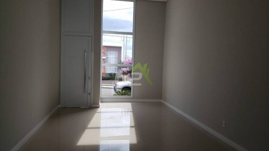 Foto 3 de Casa de Condomínio com 3 Quartos à venda, 153m² em Residencial Samambaia, São Carlos