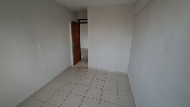 Foto 4 de Apartamento com 3 Quartos para alugar, 80m² em Manaíra, João Pessoa