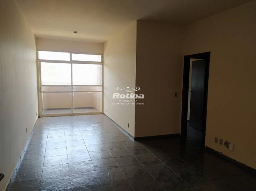 Foto 1 de Apartamento com 3 Quartos para alugar, 120m² em Martins, Uberlândia