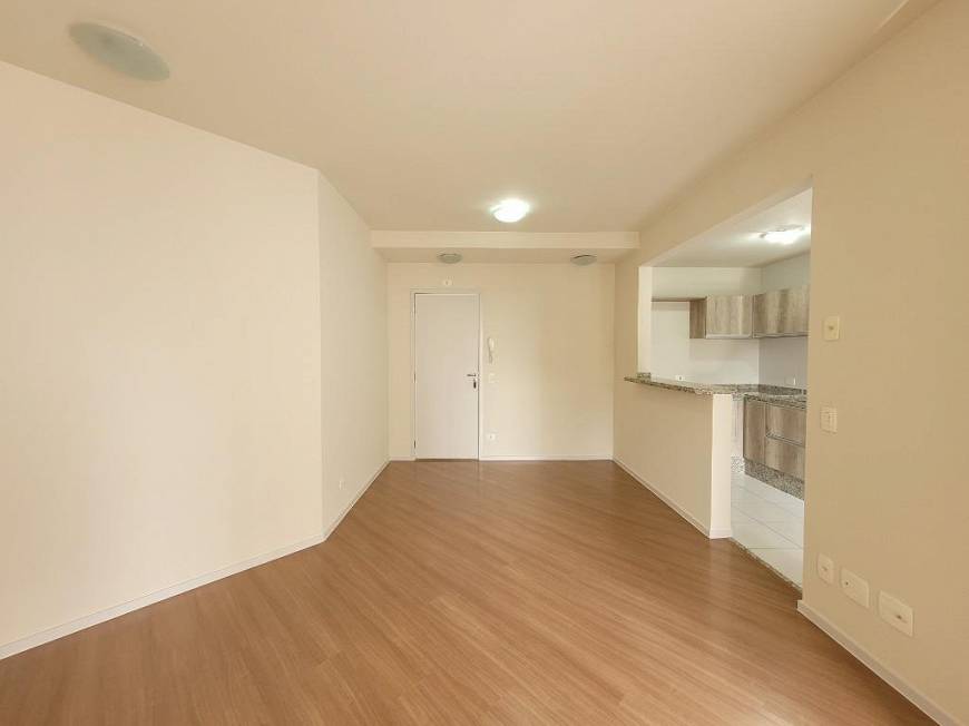 Foto 4 de Apartamento com 3 Quartos para alugar, 75m² em Zona 08, Maringá