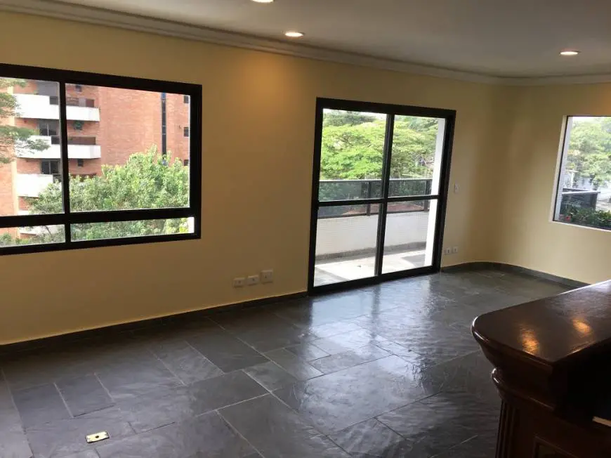 Foto 4 de Apartamento com 4 Quartos à venda, 320m² em Moema, São Paulo