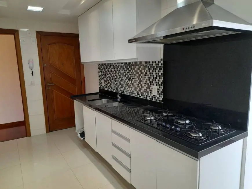 Foto 2 de Apartamento com 4 Quartos à venda, 146m² em Recreio Dos Bandeirantes, Rio de Janeiro