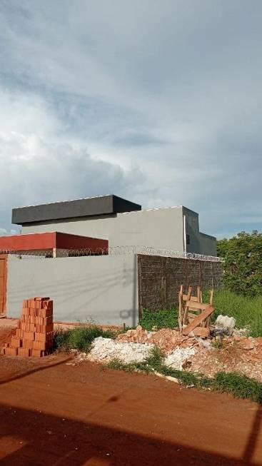 Foto 2 de Casa com 2 Quartos à venda, 120m² em Vila Nasser, Campo Grande