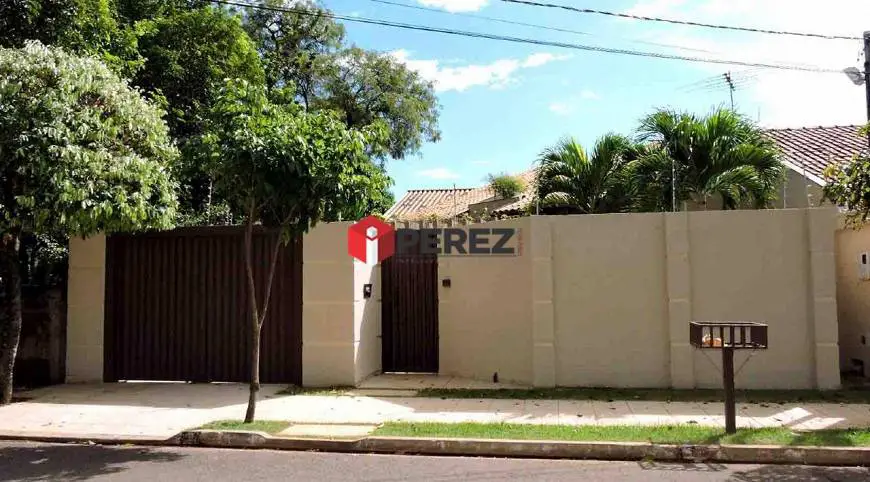 Foto 1 de Casa com 3 Quartos para alugar, 179m² em Cidade Jardim, Campo Grande