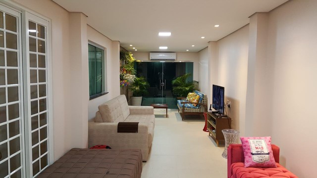 Foto 1 de Casa com 3 Quartos à venda, 300m² em Dom Pedro I, Manaus