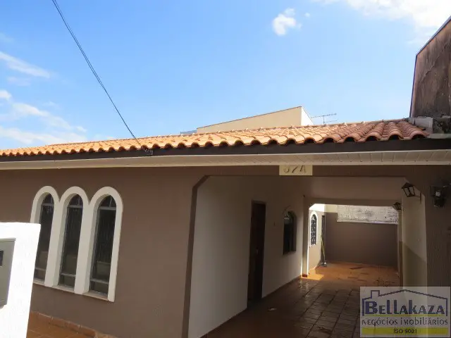 Foto 1 de Casa com 3 Quartos para alugar, 118m² em Jardim Bertioga, Maringá