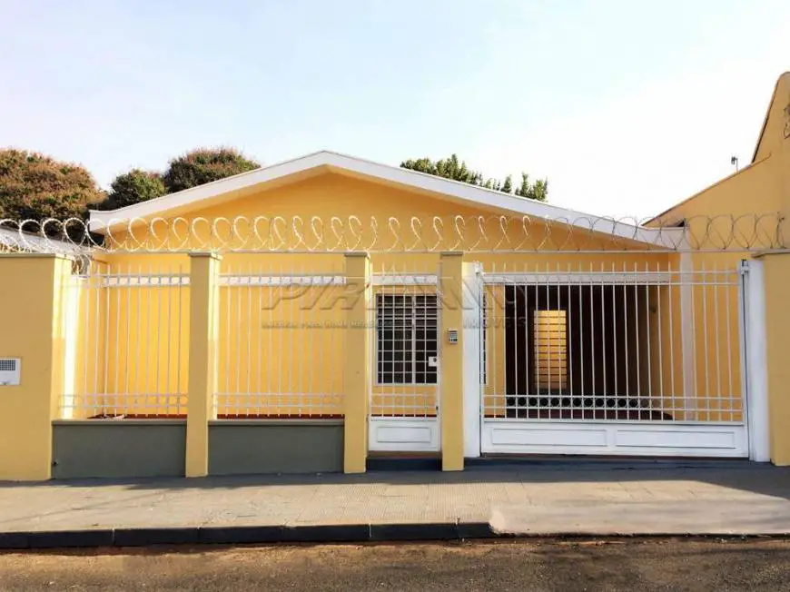 Foto 1 de Casa com 3 Quartos à venda, 146m² em Vila Tibério, Ribeirão Preto