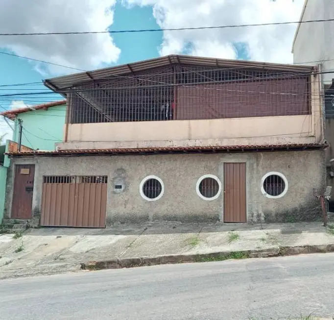 Foto 1 de Casa com 4 Quartos à venda, 360m² em Durval de Barros, Ibirite