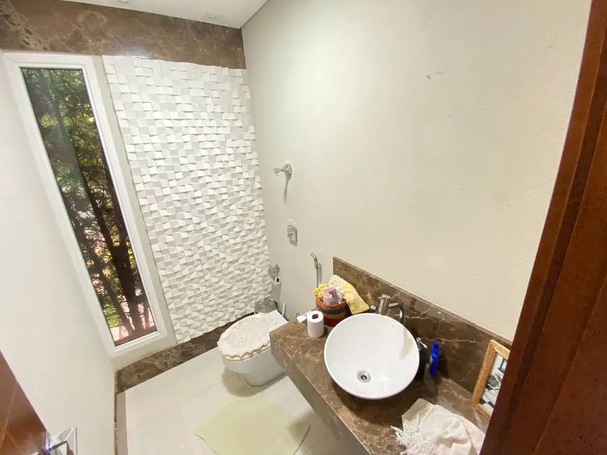 Foto 2 de Casa de Condomínio com 3 Quartos à venda, 287m² em Condomínio Belvedere, Cuiabá